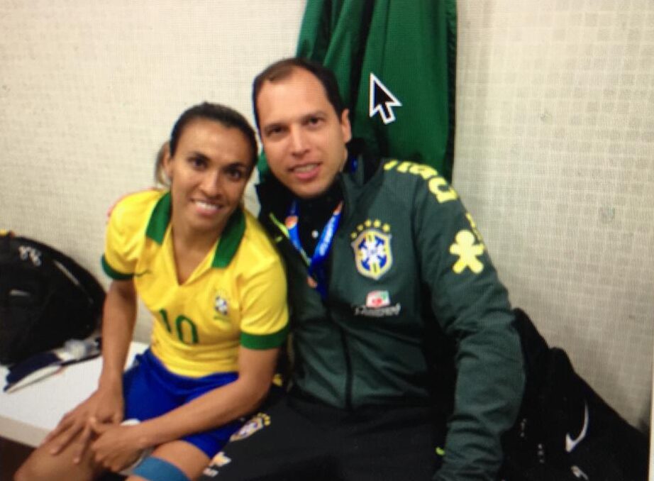 Na Seleção Brasileira de Futebol com a melhor jogadora do mundo Marta #10